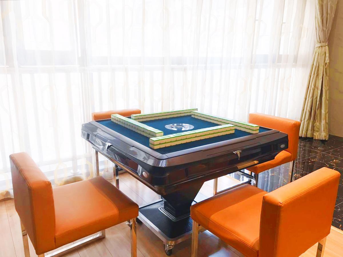 Home Plus Suite Hotel And Apartment Wuhan Buitenkant foto